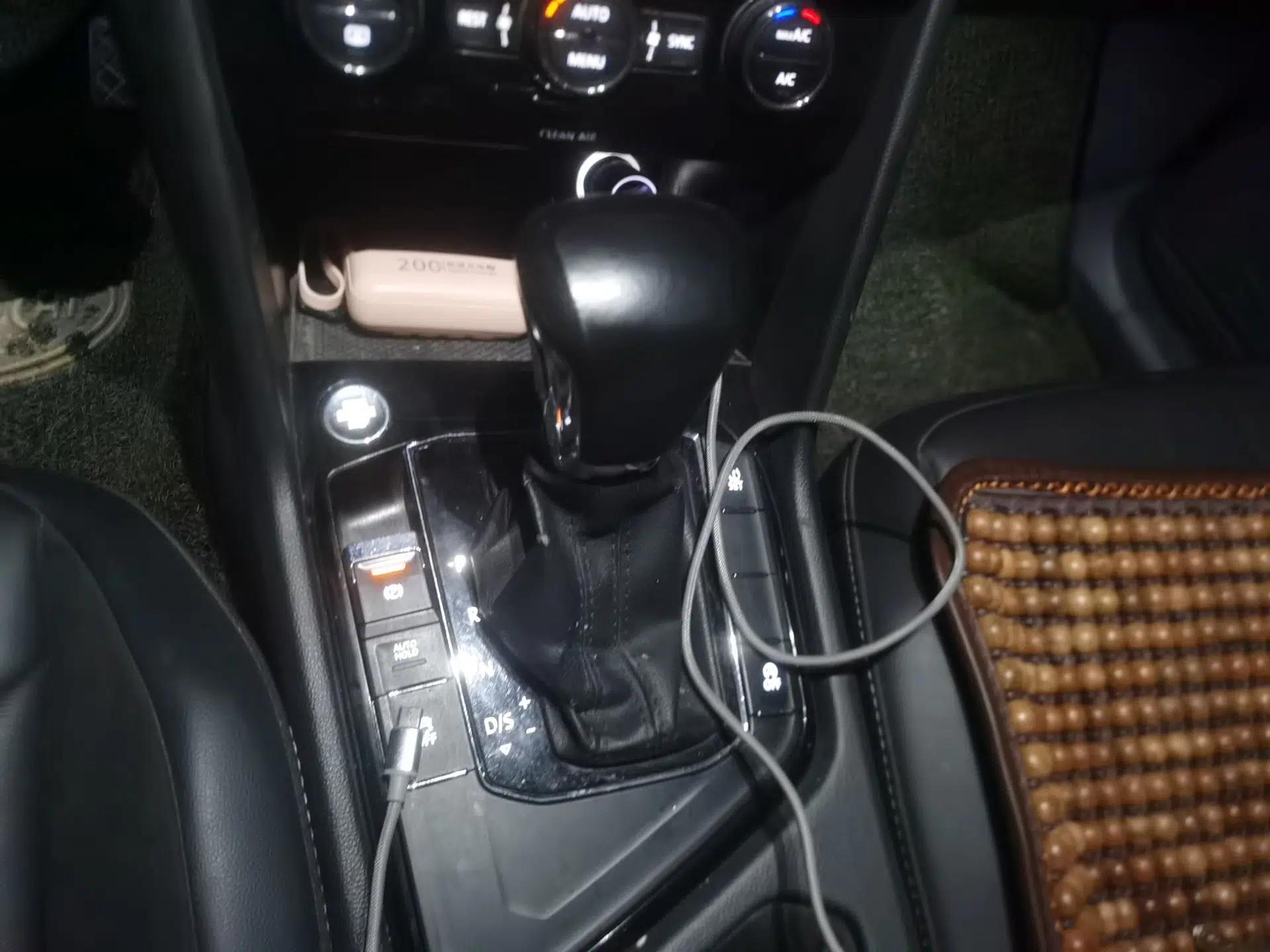 Volkswagen Tiguan L 2018 380TSI Automatic All-Wheel Drive Luxury Edition — миниатюра 14