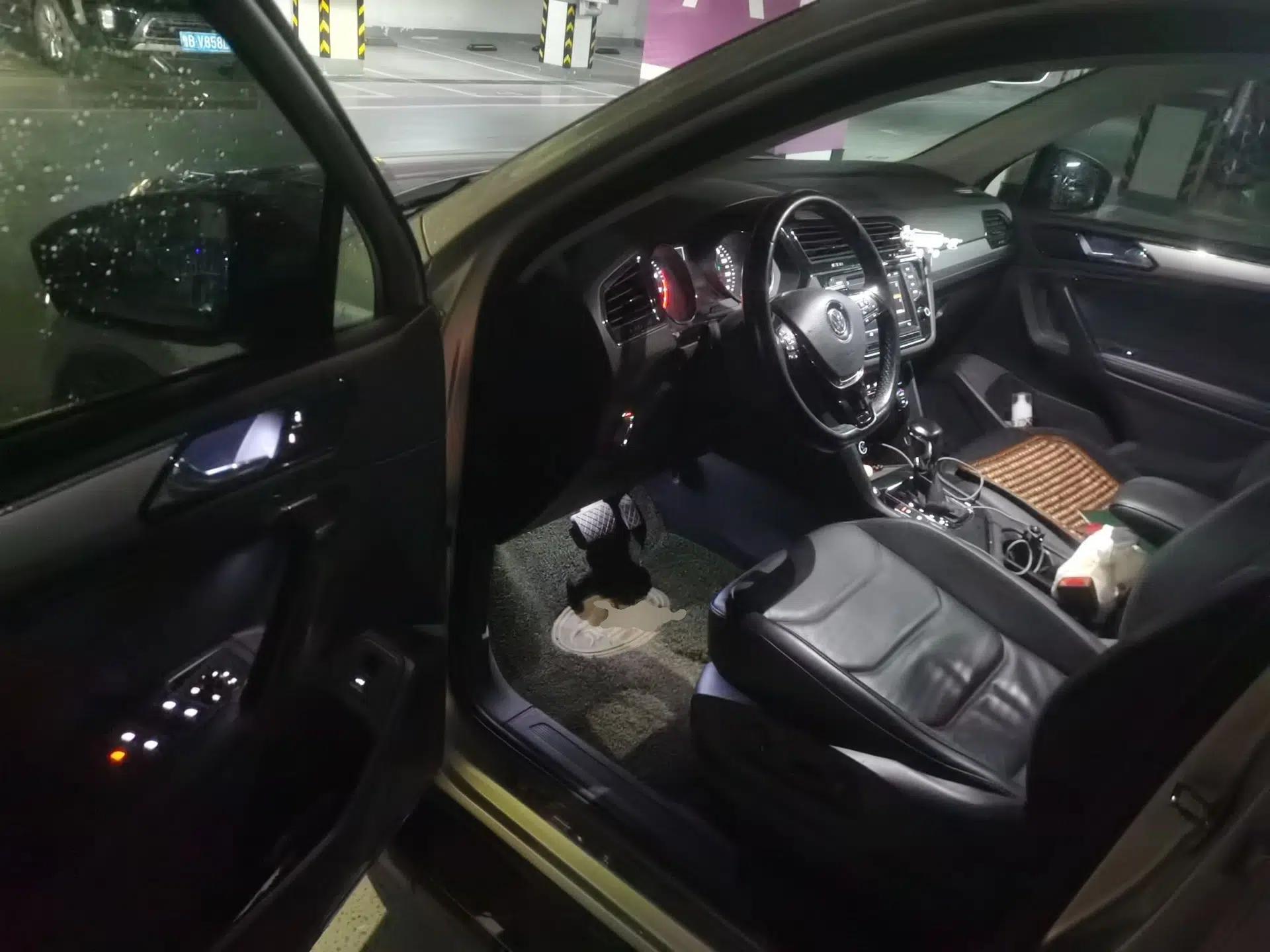 Volkswagen Tiguan L 2018 380TSI Automatic All-Wheel Drive Luxury Edition — миниатюра 16
