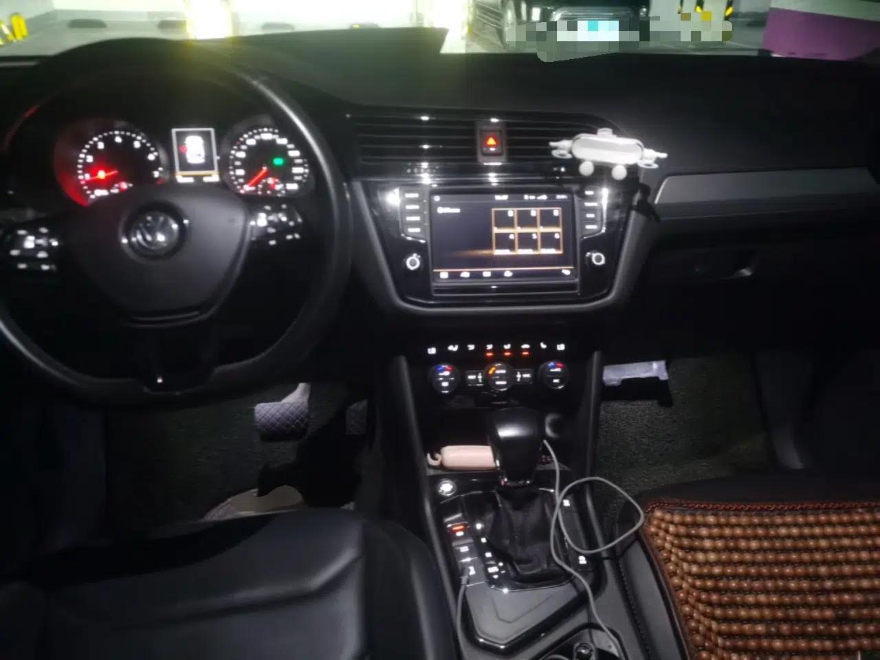 Volkswagen Tiguan L 2018 380TSI Automatic All-Wheel Drive Luxury Edition — миниатюра 9