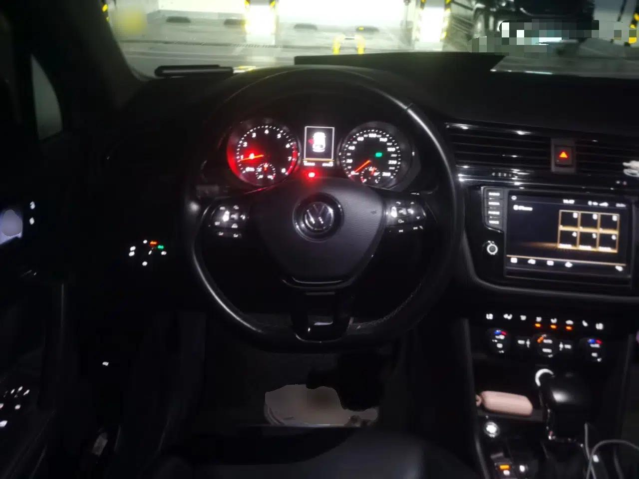 Volkswagen Tiguan L 2018 380TSI Automatic All-Wheel Drive Luxury Edition — миниатюра 10