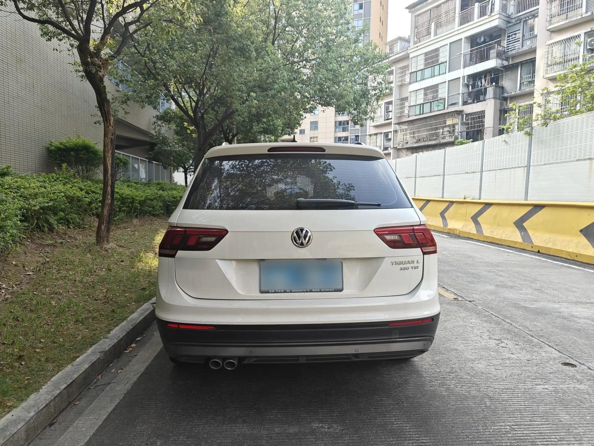 Volkswagen Tiguan L 2020 330TSI Automatic Two-Wheel Drive Luxury Edition China VI Standard — миниатюра 14