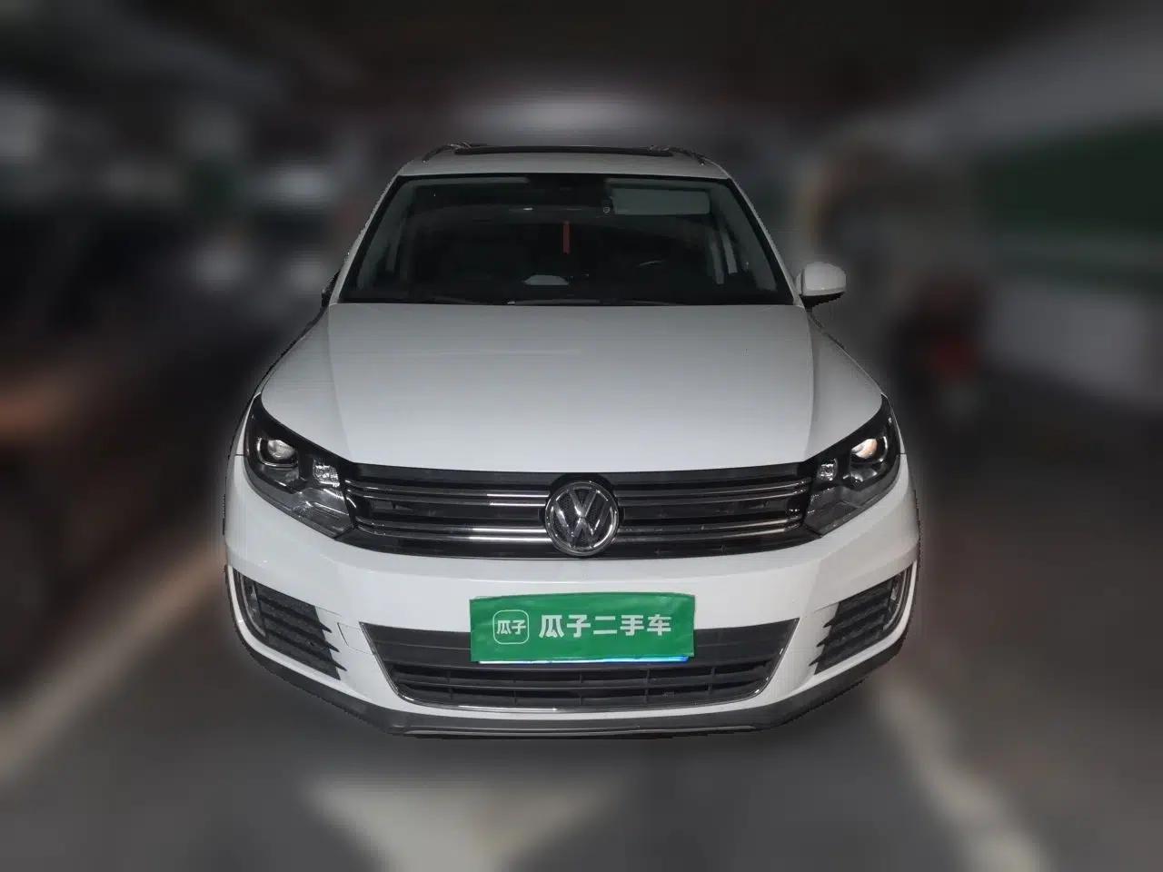 Volkswagen Tiguan 2015 1.8TSI Automatic Two-Wheel Drive Luxury Model — миниатюра 2