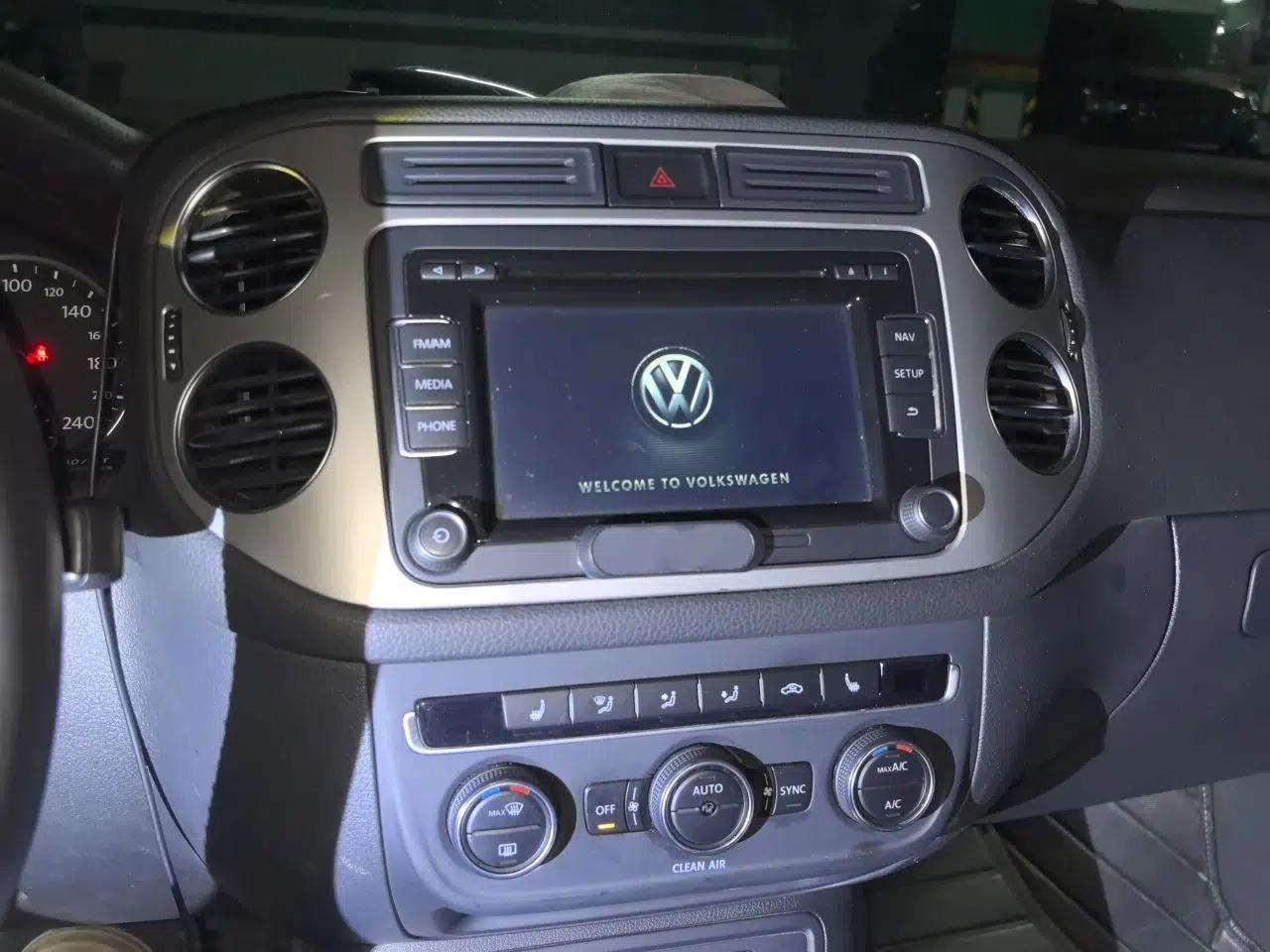 Volkswagen Tiguan 2015 1.8TSI Automatic Two-Wheel Drive Luxury Model — миниатюра 13