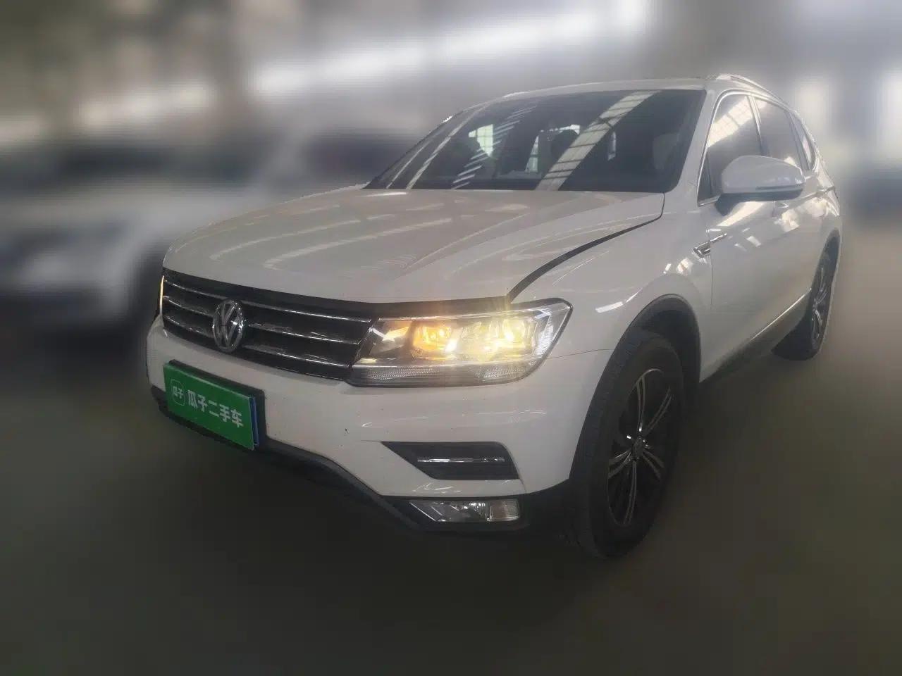 Volkswagen Tiguan L 2019 330TSI Automatic Two-Wheel Drive Panoramic Comfort Edition China VI Standard — миниатюра 1