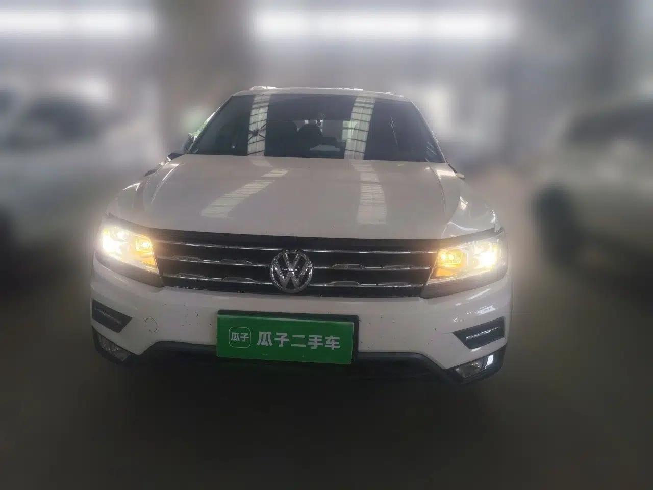 Volkswagen Tiguan L 2019 330TSI Automatic Two-Wheel Drive Panoramic Comfort Edition China VI Standard — миниатюра 2