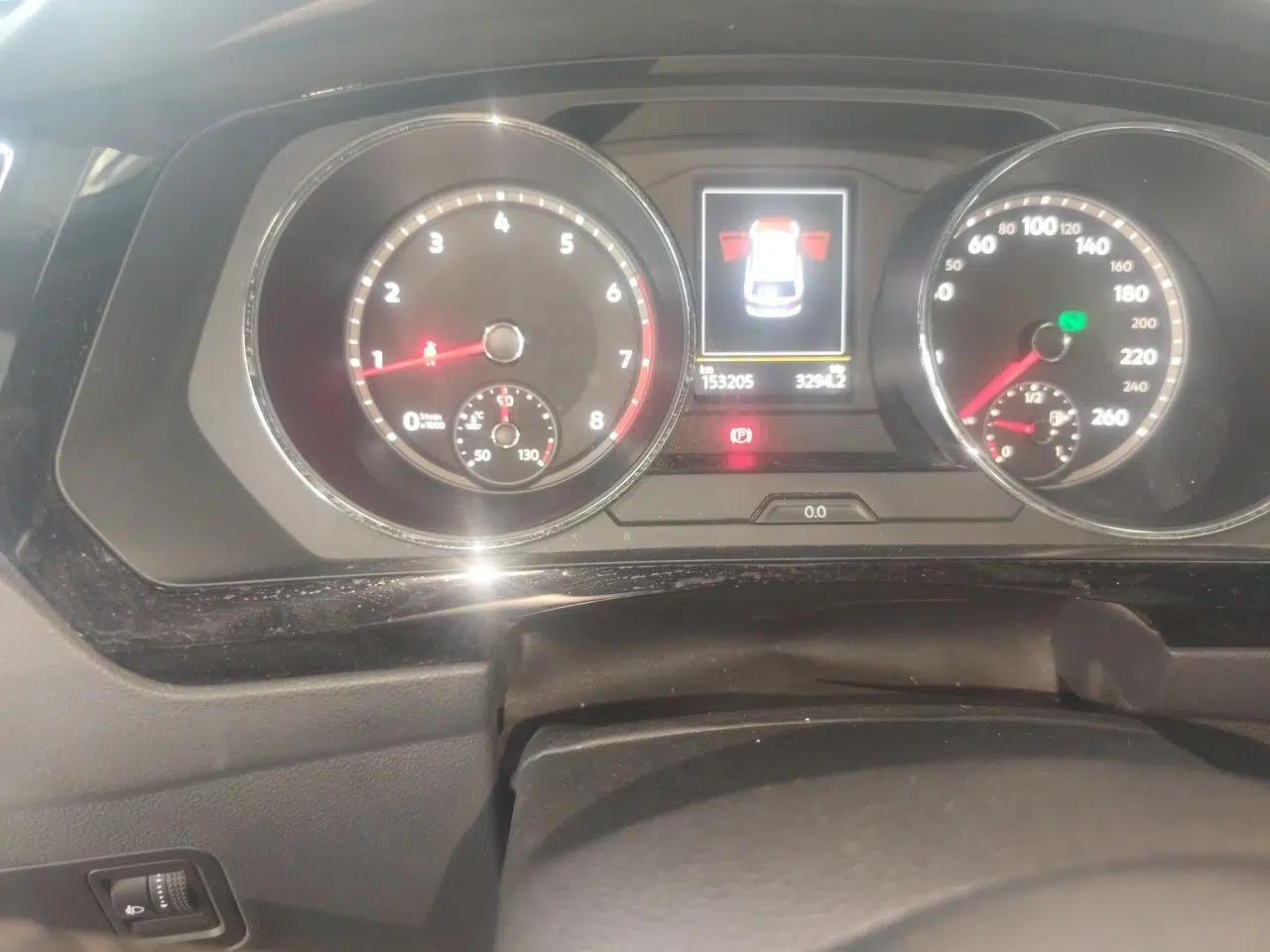 Volkswagen Tiguan L 2019 330TSI Automatic Two-Wheel Drive Panoramic Comfort Edition China VI Standard — миниатюра 12