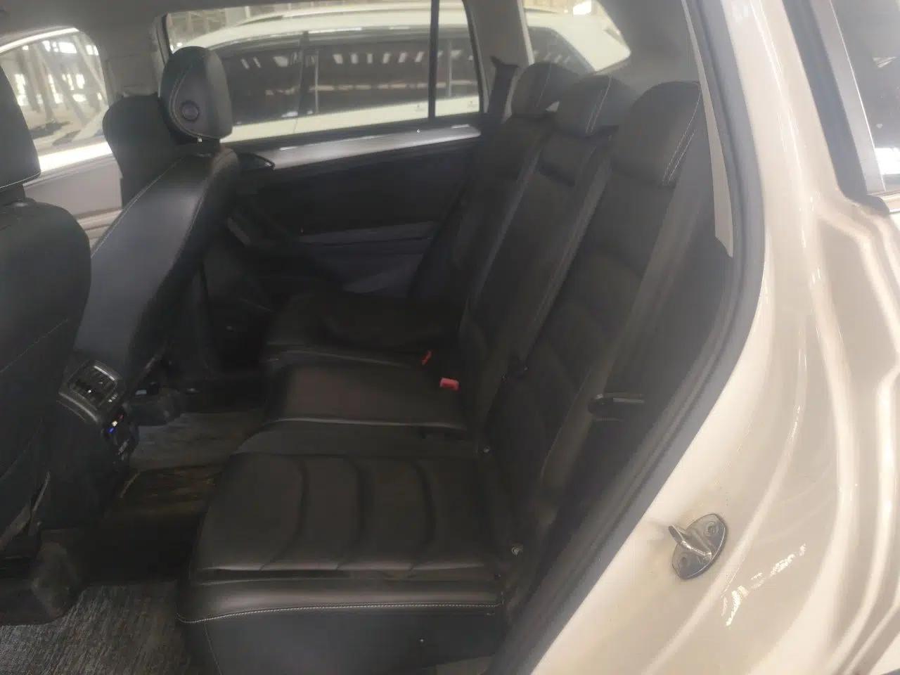 Volkswagen Tiguan L 2019 330TSI Automatic Two-Wheel Drive Panoramic Comfort Edition China VI Standard — миниатюра 17