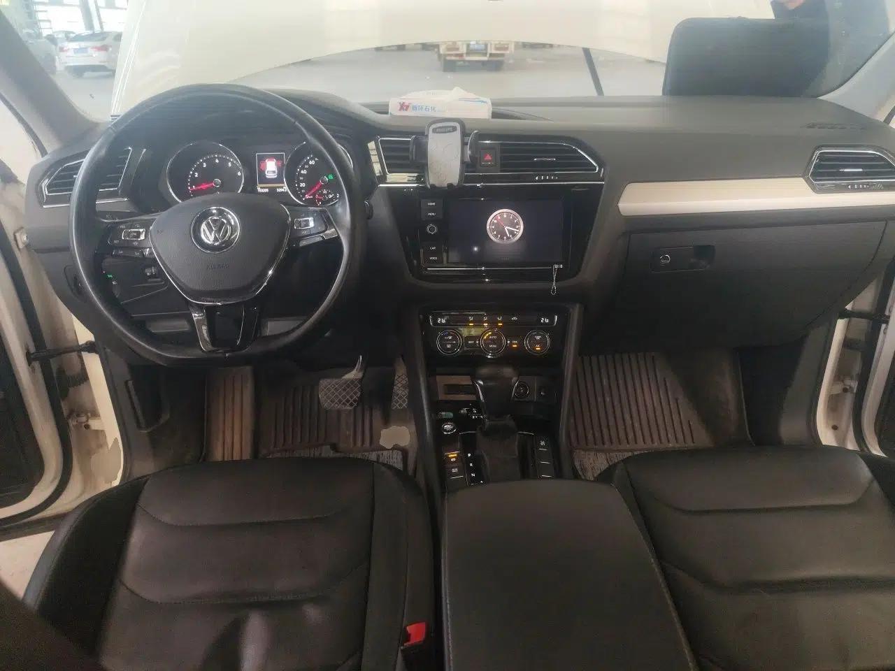 Volkswagen Tiguan L 2019 330TSI Automatic Two-Wheel Drive Panoramic Comfort Edition China VI Standard — миниатюра 9