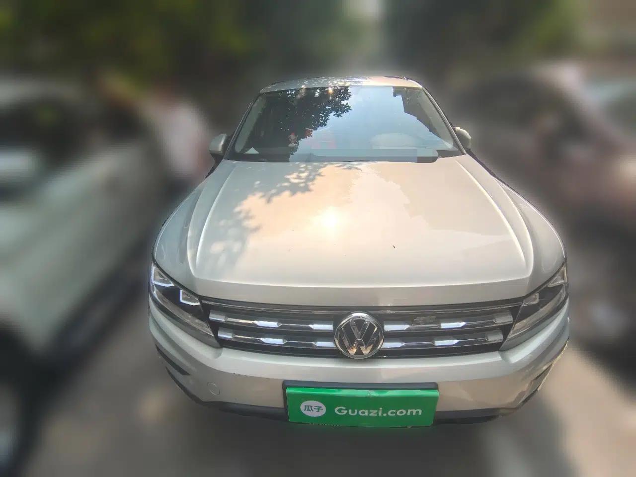 Volkswagen Tiguan L 2020 330TSI Automatic Two-Wheel Drive Luxury Edition China VI Standard — миниатюра 2