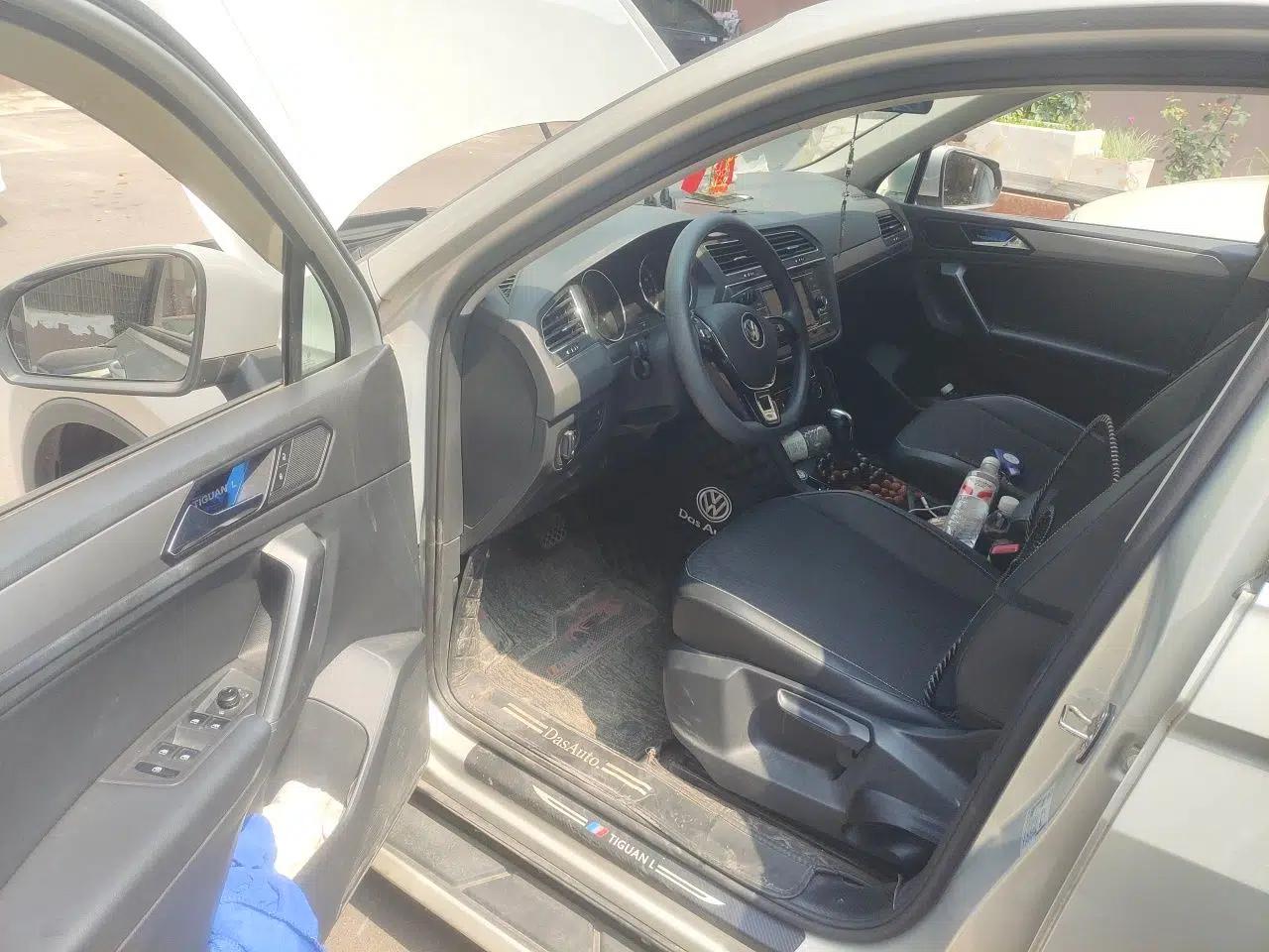 Volkswagen Tiguan L 2020 330TSI Automatic Two-Wheel Drive Luxury Edition China VI Standard — миниатюра 16