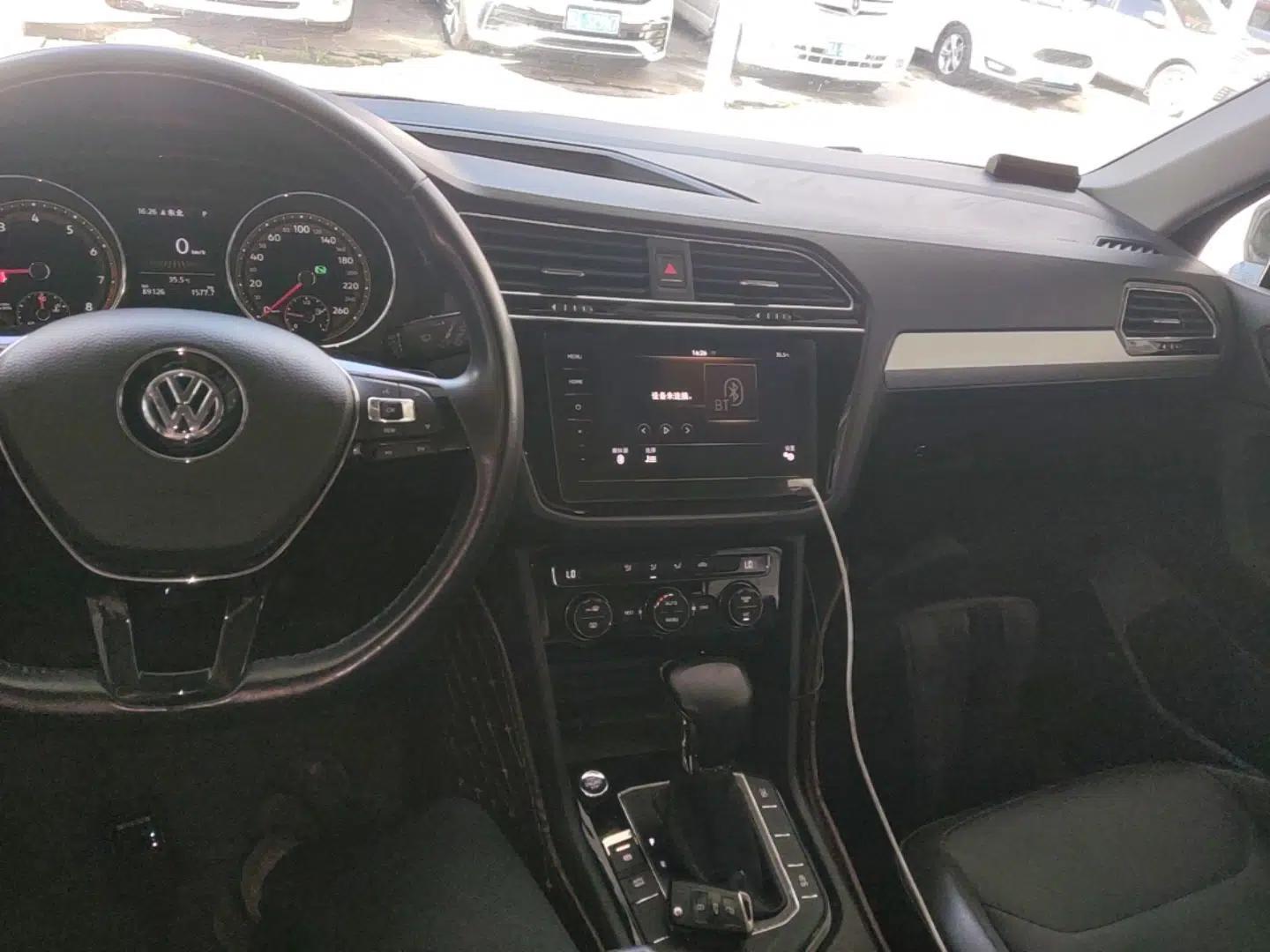 Volkswagen Tiguan L 2019 Updated Version 330TSI Automatic Two-Wheel Drive Panoramic Comfort Edition China VI Standard — миниатюра 12
