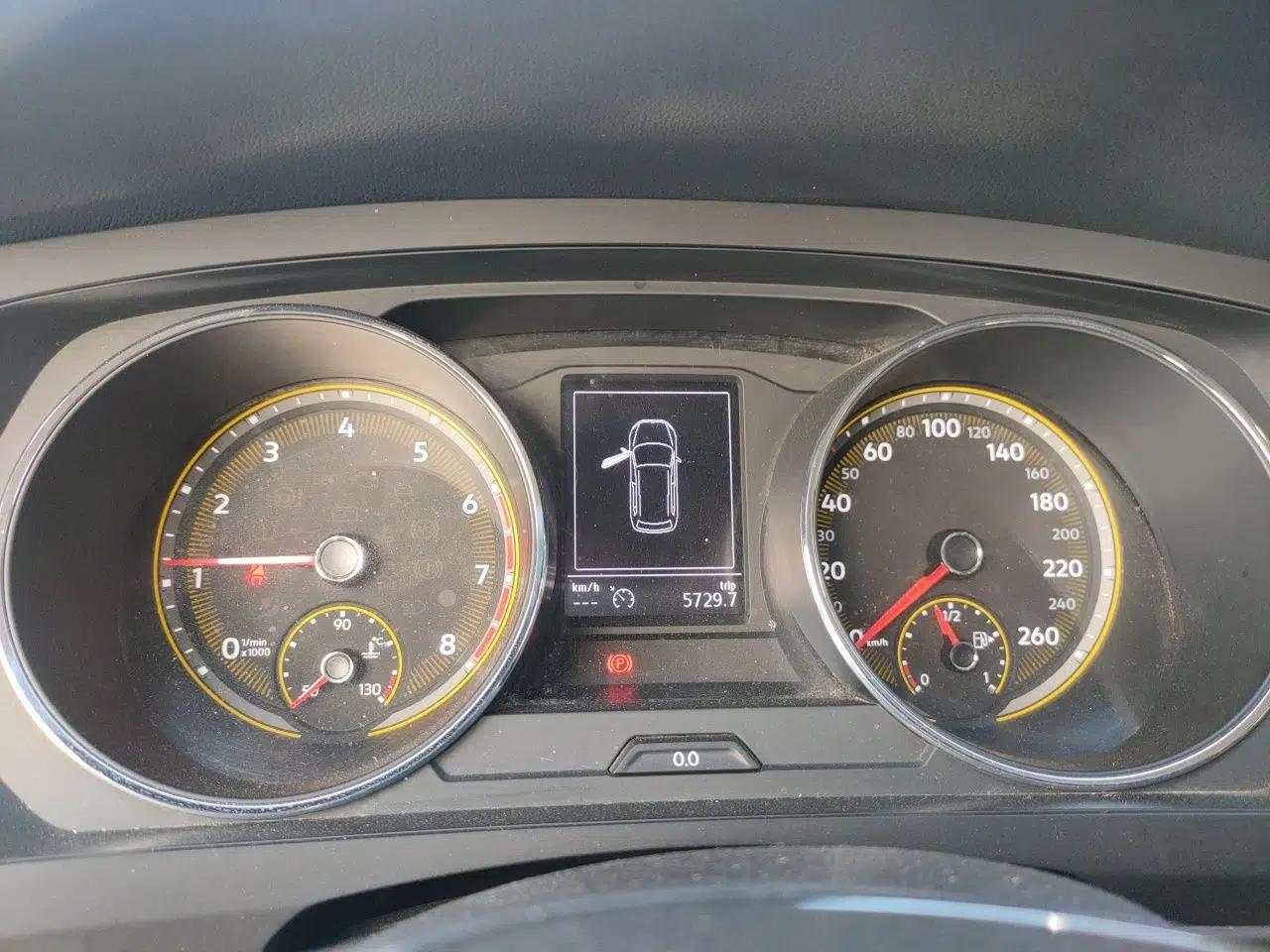 Volkswagen Tiguan L 2021 280TSI Automatic Two-Wheel Drive Smart Edition — миниатюра 11
