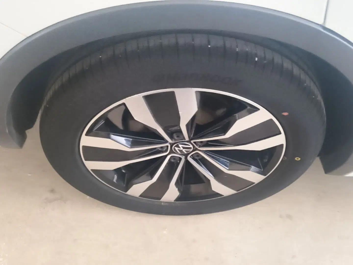 Volkswagen Tiguan L 2024 330TSI Automatic Two-Wheel Drive R-Line Enhanced Edition — миниатюра 11