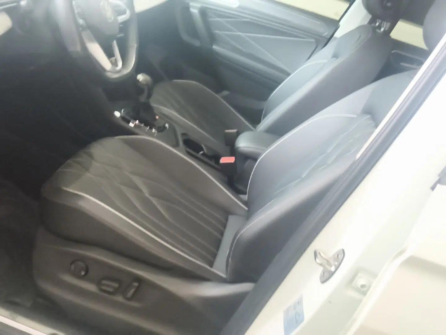 Volkswagen Tiguan L 2024 330TSI Automatic Two-Wheel Drive R-Line Enhanced Edition — миниатюра 17