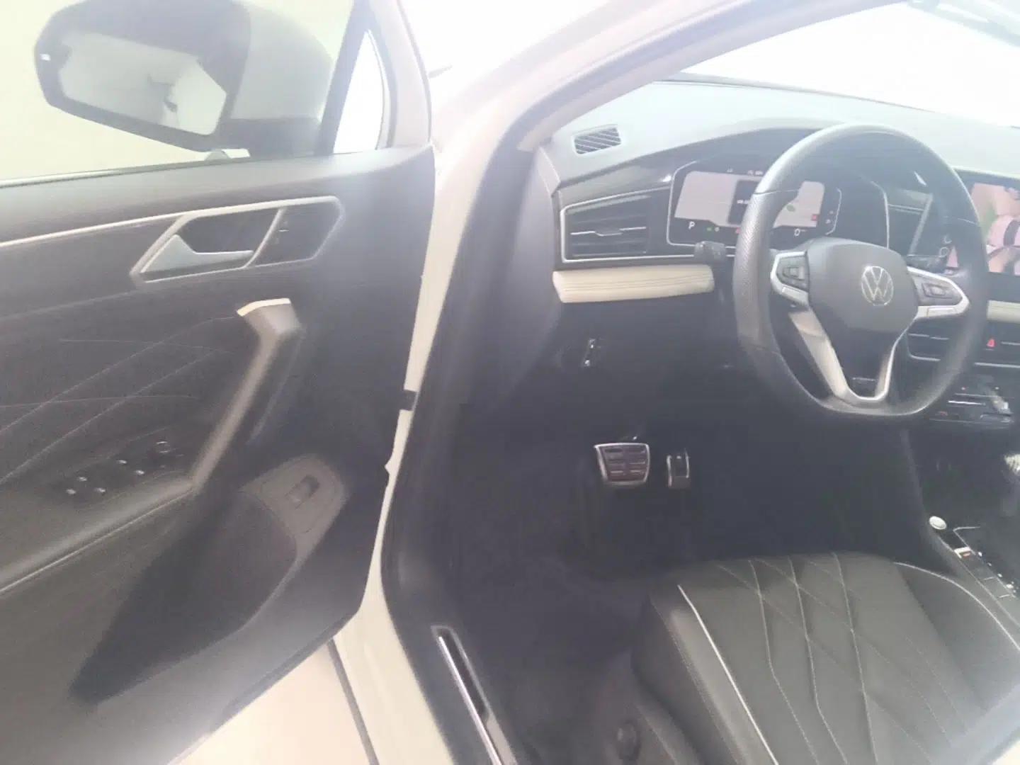 Volkswagen Tiguan L 2024 330TSI Automatic Two-Wheel Drive R-Line Enhanced Edition — миниатюра 18