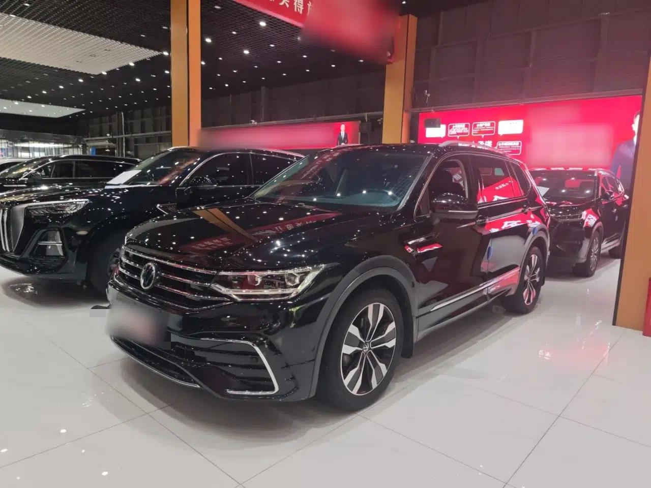 Volkswagen Tiguan L 2022 330TSI Automatic Two-Wheel Drive R-Line Enhanced Edition — миниатюра 1