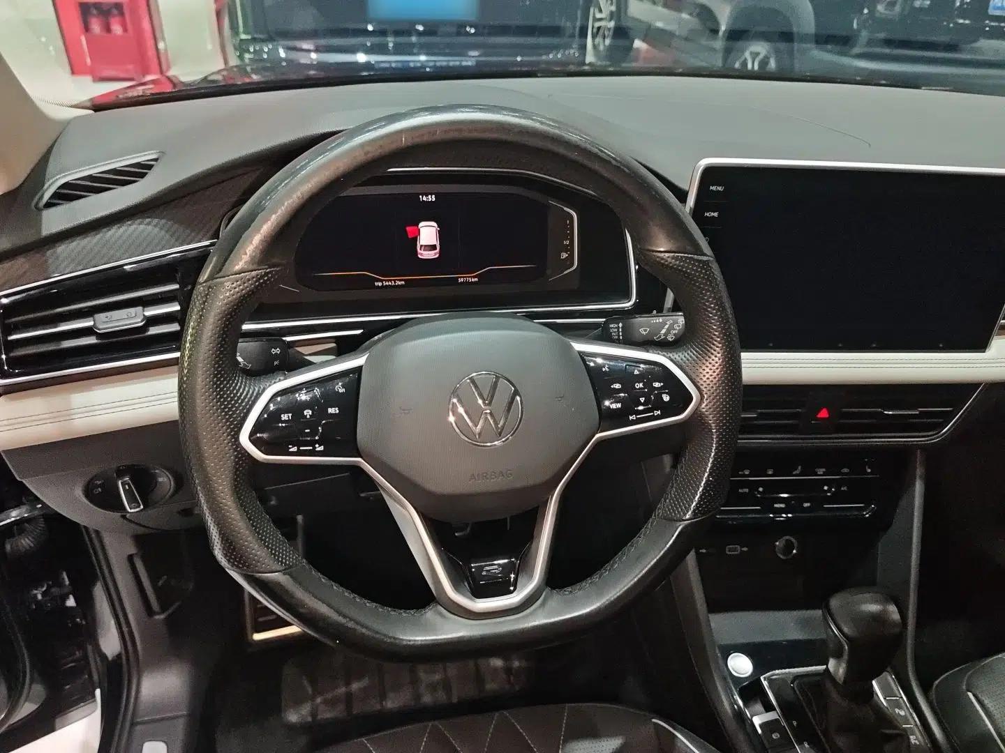 Volkswagen Tiguan L 2022 330TSI Automatic Two-Wheel Drive R-Line Enhanced Edition — миниатюра 8