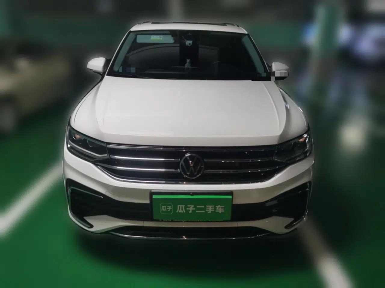 Volkswagen Tiguan L 2023 Restyled 330TSI Automatic Two-Wheel Drive R-Line Enhanced Comfort Version — миниатюра 2