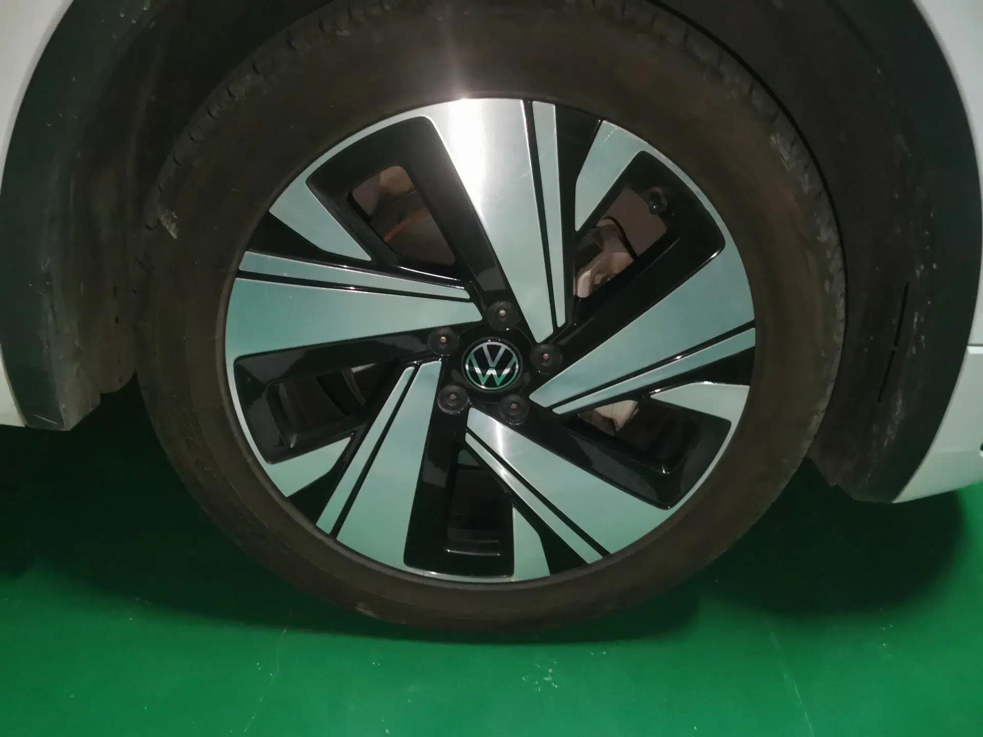 Volkswagen Tiguan L 2023 Restyled 330TSI Automatic Two-Wheel Drive R-Line Enhanced Comfort Version — миниатюра 8