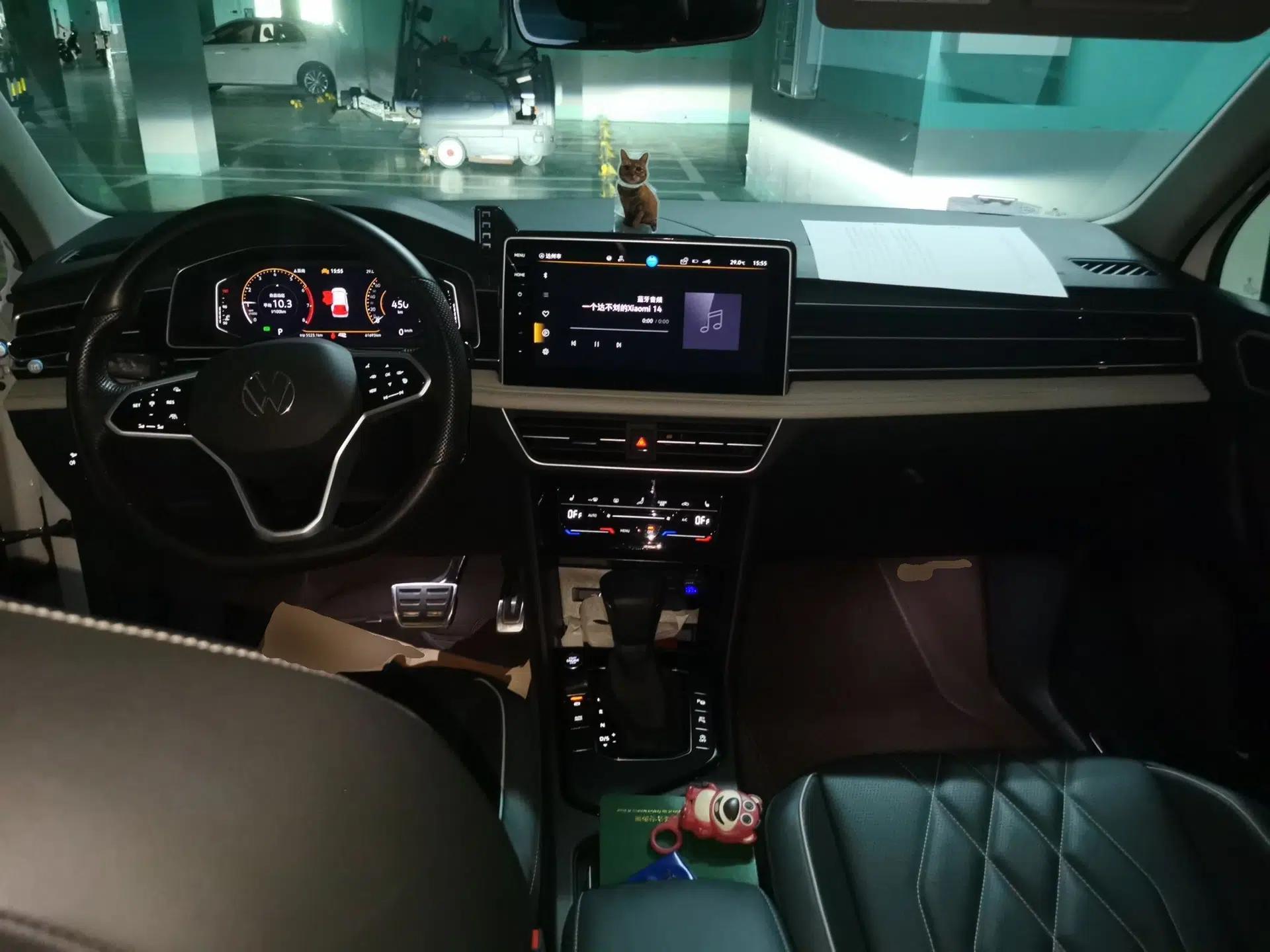 Volkswagen Tiguan L 2023 Restyled 330TSI Automatic Two-Wheel Drive R-Line Enhanced Comfort Version — миниатюра 9