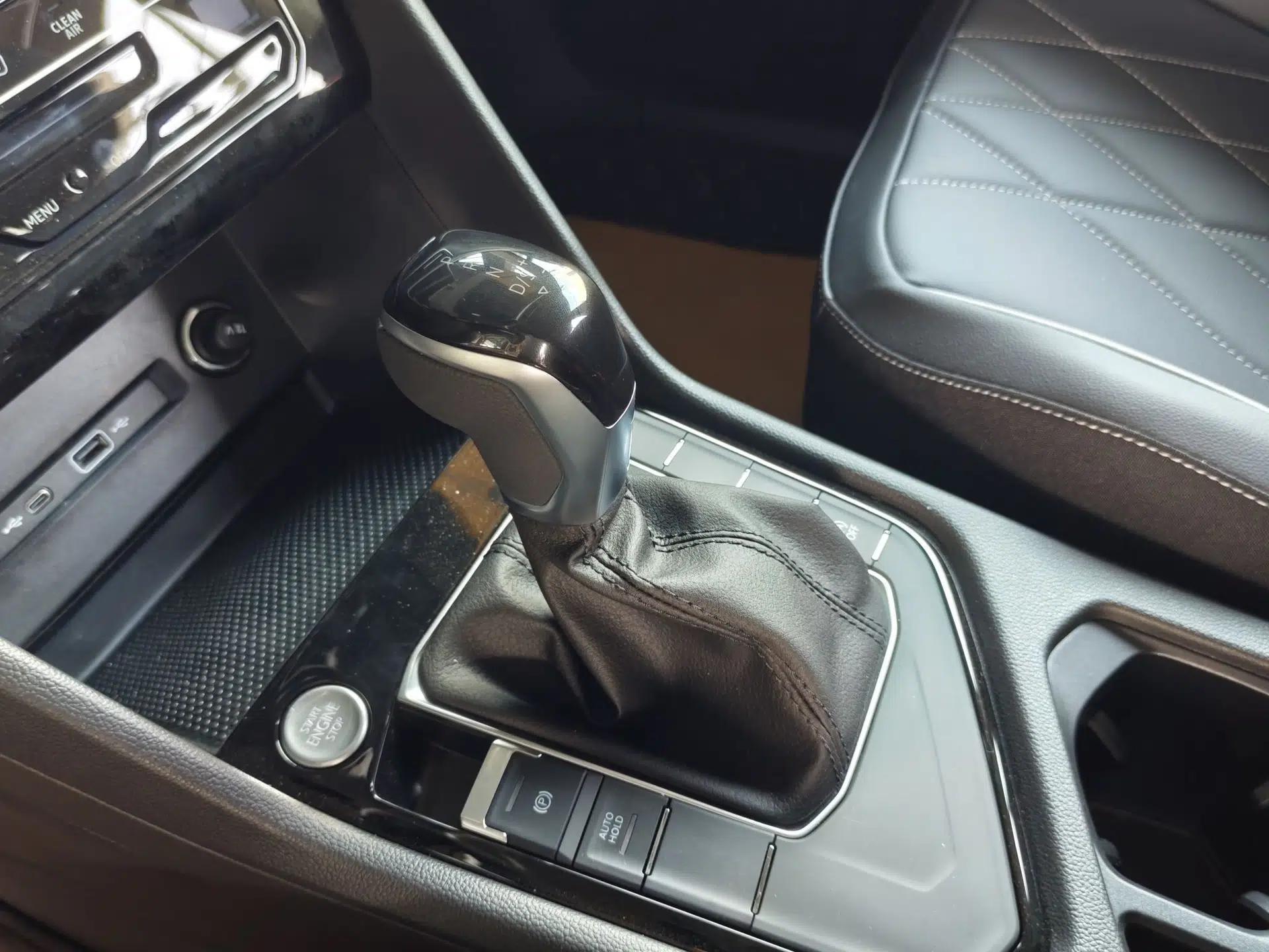 Volkswagen Tiguan L 2025 Model, Outstanding Version, 300TSI Automatic Two-Wheel Drive Longteng Edition — миниатюра 11