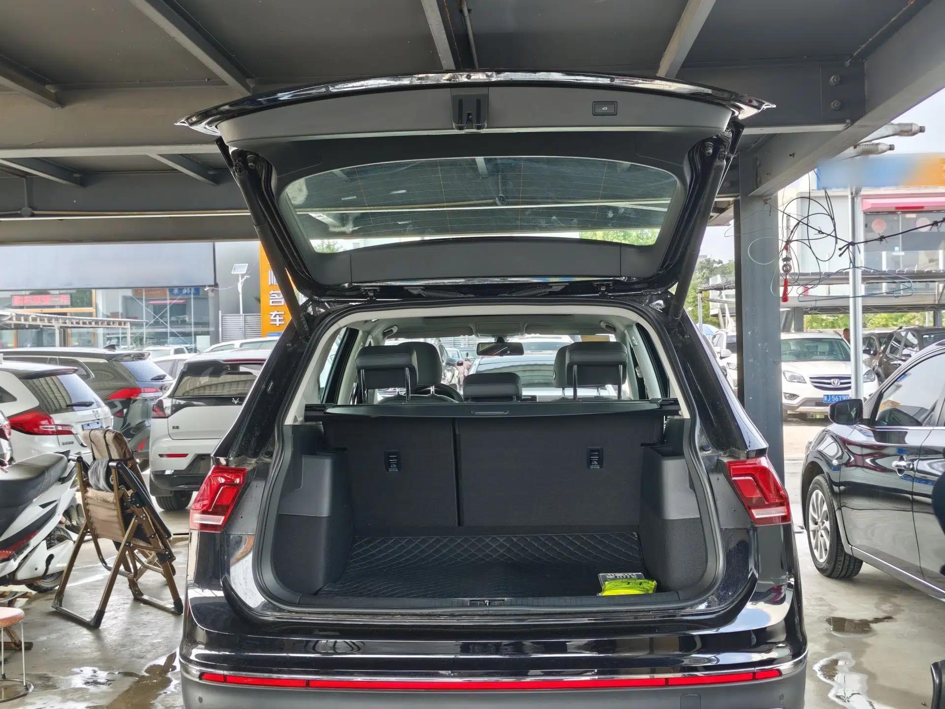 Volkswagen Tiguan L 2025 Model, Outstanding Version, 300TSI Automatic Two-Wheel Drive Longteng Edition — миниатюра 15