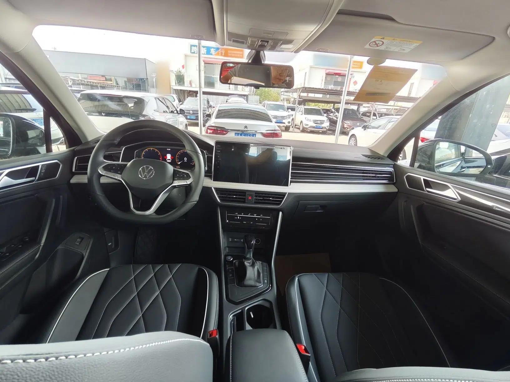 Volkswagen Tiguan L 2025 Model, Outstanding Version, 300TSI Automatic Two-Wheel Drive Longteng Edition — миниатюра 10
