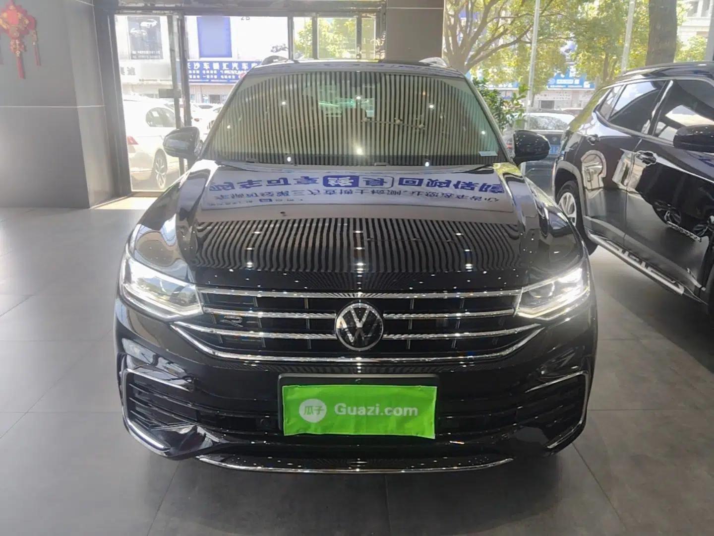 Volkswagen Tiguan L 2024 330TSI Automatic Two-Wheel Drive R-Line Enhanced Edition — миниатюра 2