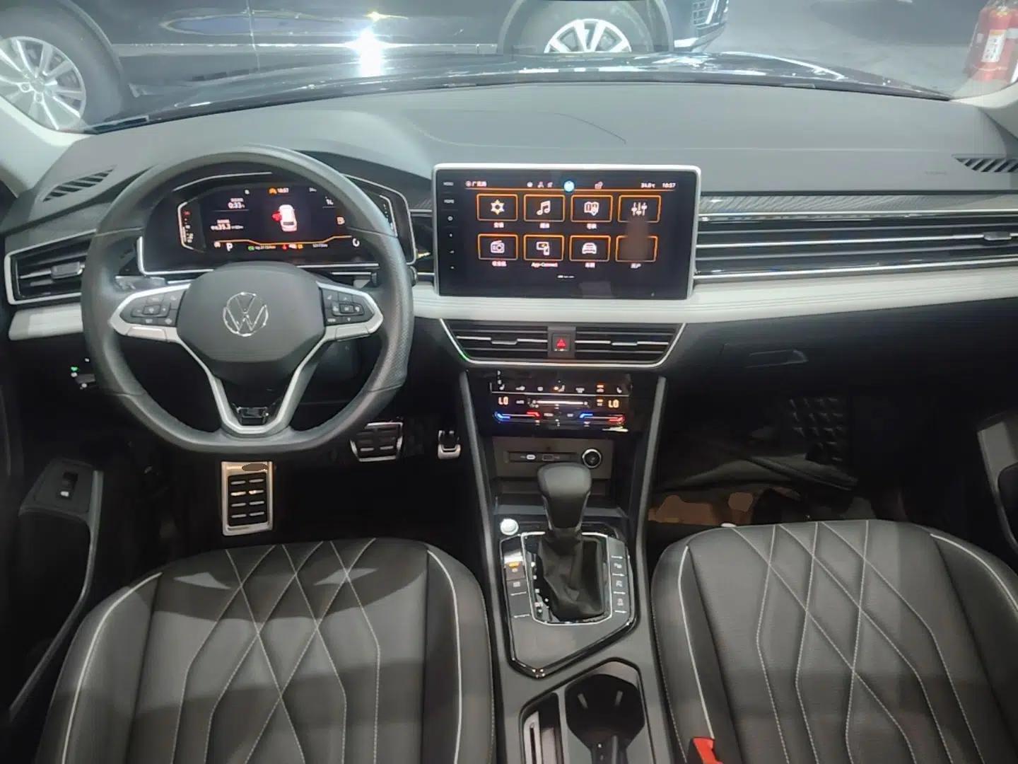 Volkswagen Tiguan L 2024 330TSI Automatic Two-Wheel Drive R-Line Enhanced Edition — миниатюра 17