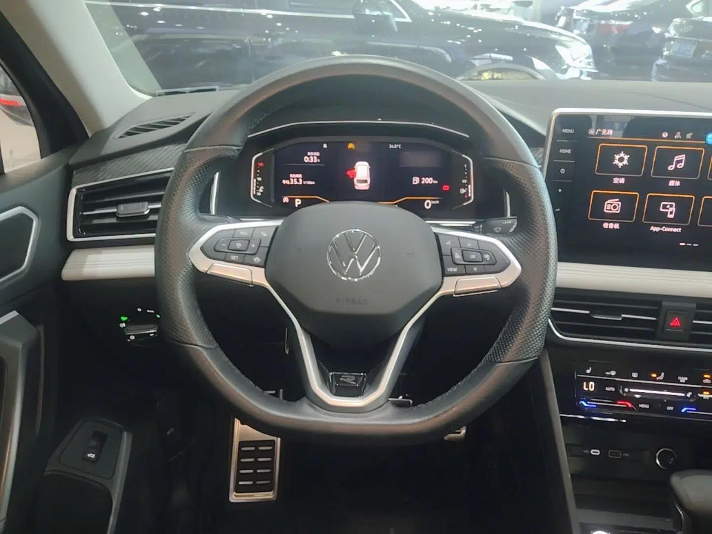 Volkswagen Tiguan L 2024 330TSI Automatic Two-Wheel Drive R-Line Enhanced Edition — миниатюра 18