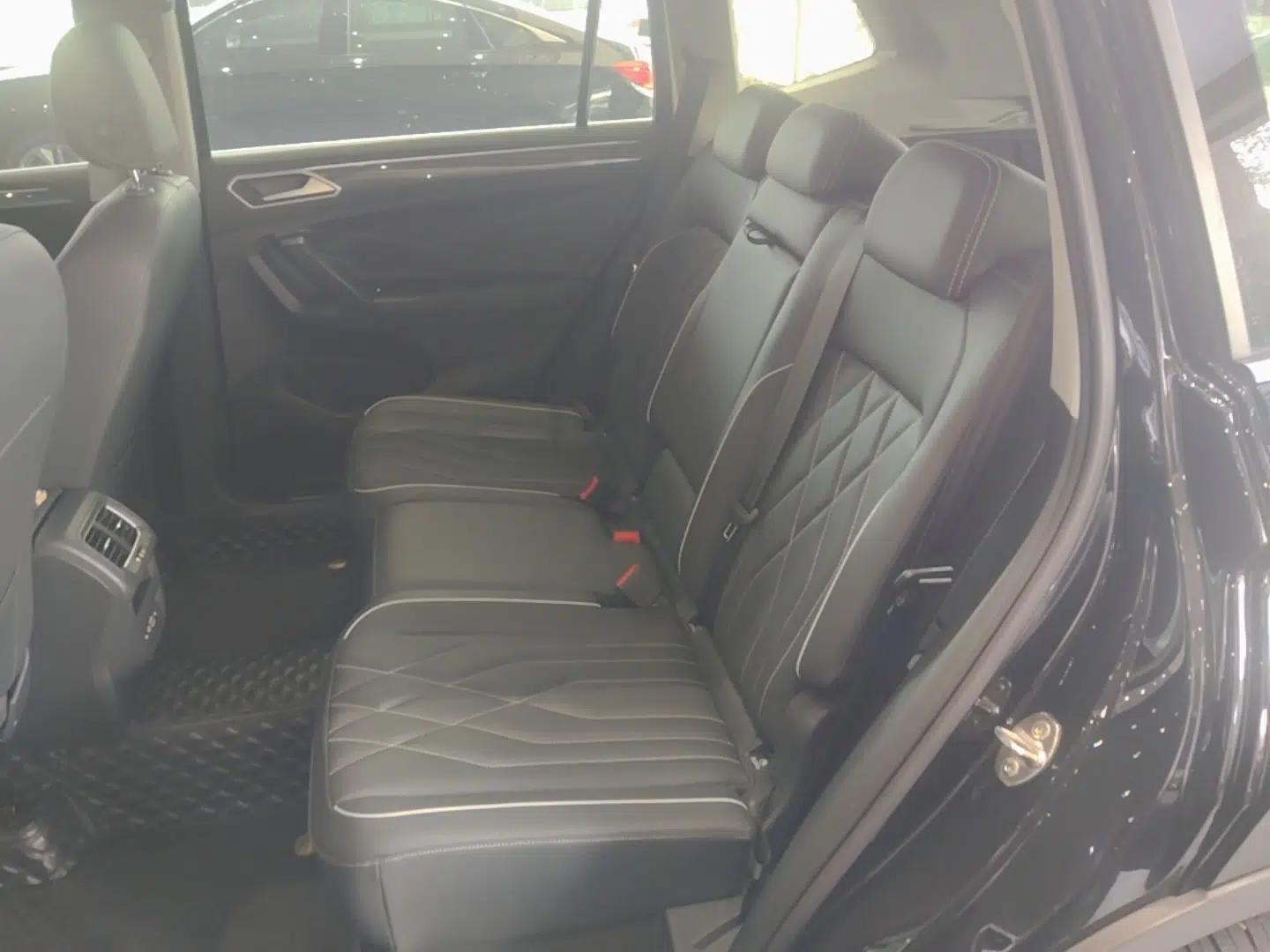 Volkswagen Tiguan L 2024 330TSI Automatic Two-Wheel Drive R-Line Enhanced Edition — миниатюра 25