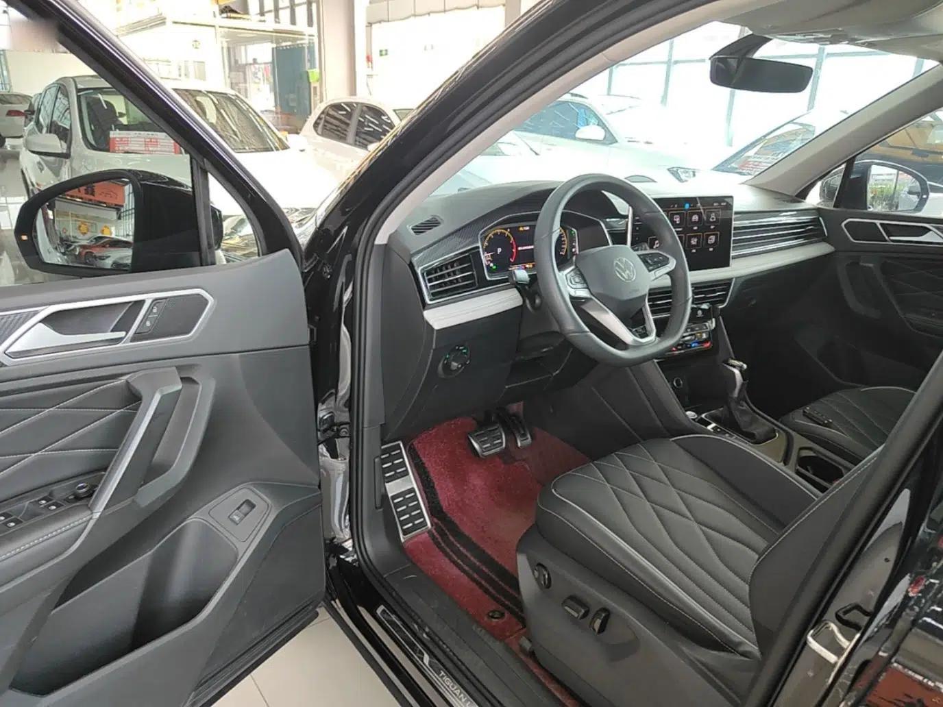 Volkswagen Tiguan L 2024 Outstanding Model 330TSI Automatic Two-Wheel Drive R-Line Dragon Glory Edition — миниатюра 18