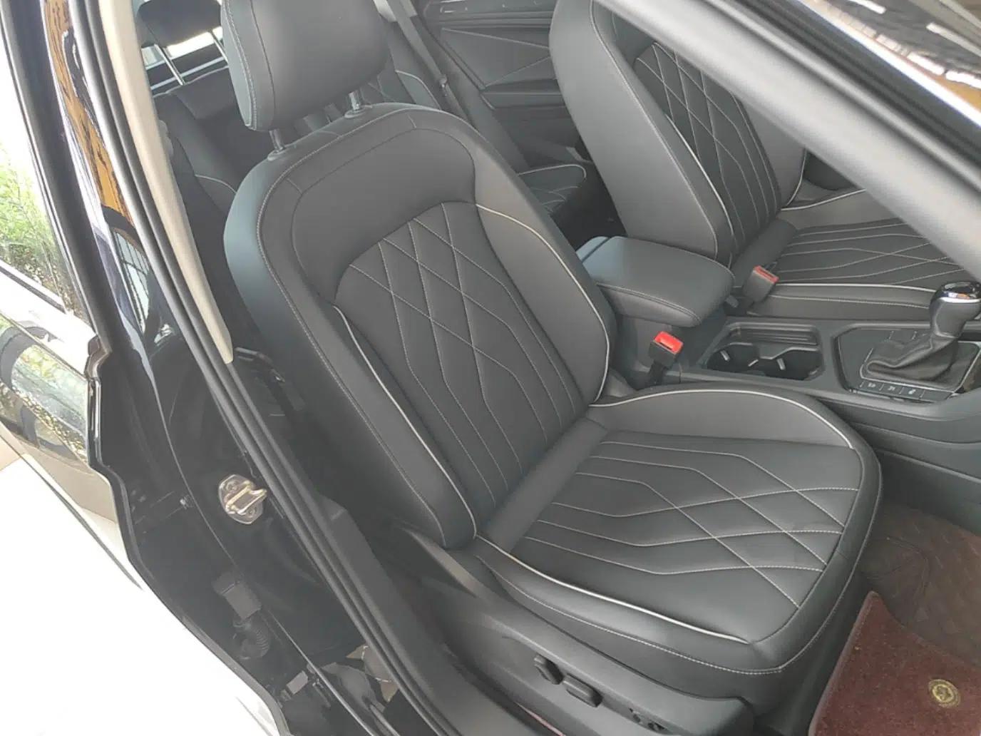 Volkswagen Tiguan L 2024 Outstanding Model 330TSI Automatic Two-Wheel Drive R-Line Dragon Glory Edition — миниатюра 19