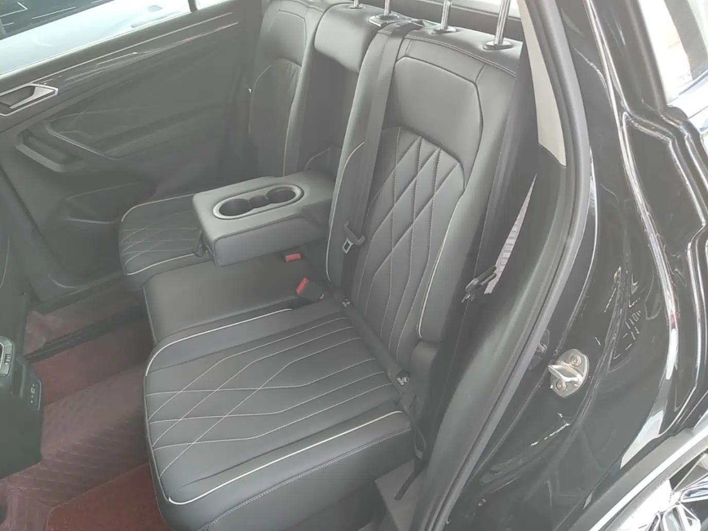 Volkswagen Tiguan L 2024 Outstanding Model 330TSI Automatic Two-Wheel Drive R-Line Dragon Glory Edition — миниатюра 20