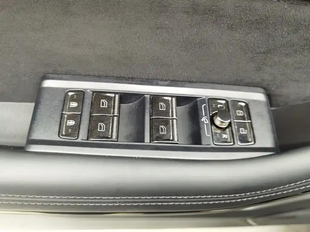 Lynk & Co 09 2021 2.0T Halo 7-seater — миниатюра 9