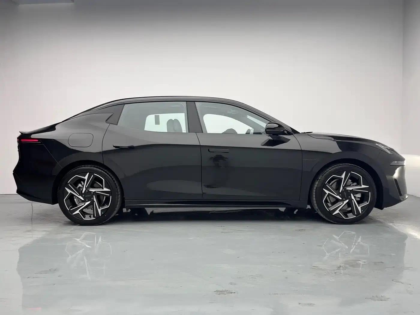 Lynk & Co 07 EM-P 2024 Model, EM-P 126km Long Range, Halo — миниатюра 9