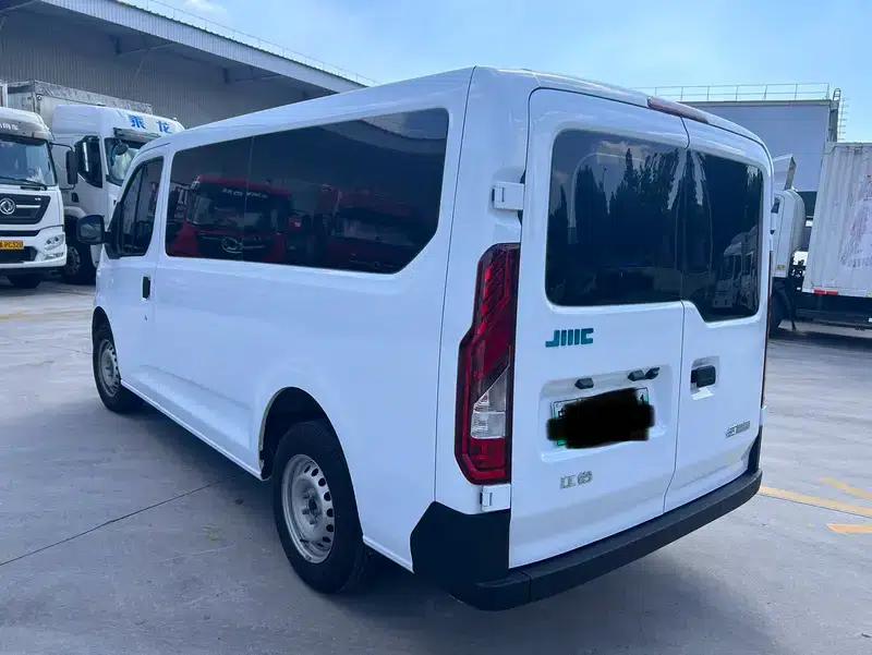 E-Fushun 2025 Model, Window Version, 41.86kWh, Short Wheelbase, Low Roof, 5 Seats — миниатюра 4