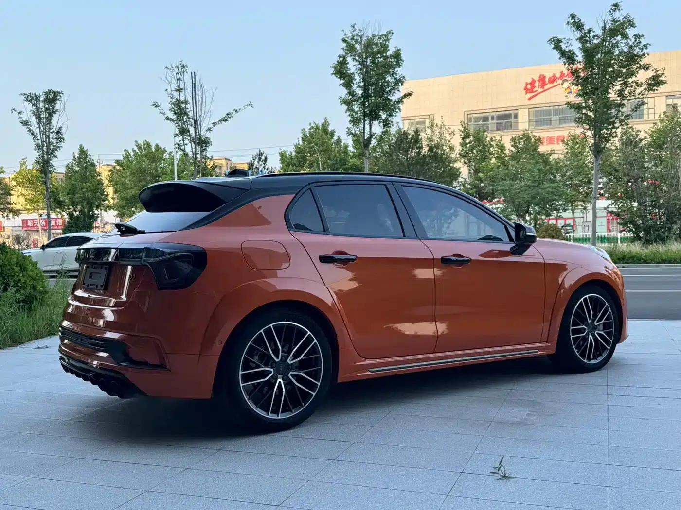 Lynk & Co 02 Hatchback 2021 2.0TD Halo Driving Package Edition — миниатюра 8