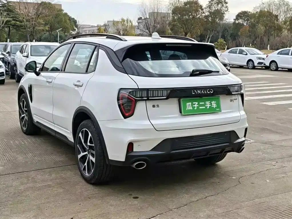 Lynk & Co 01 EM-P 2022 1.5TD PHEV Plus — миниатюра 6