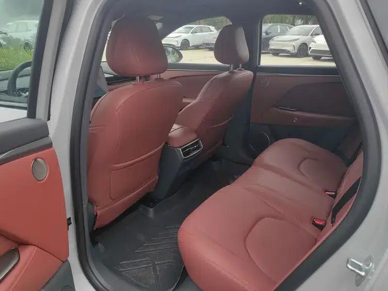 Jihu Alphard T5 2026 Range Extended Edition 1215 Yuanjing Smart Edition — миниатюра 10