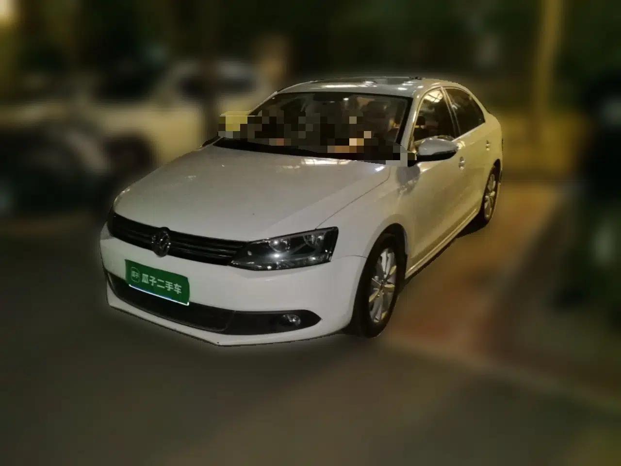 Volkswagen Sagitar 2012 1.6L Manual Comfort Model — миниатюра 1