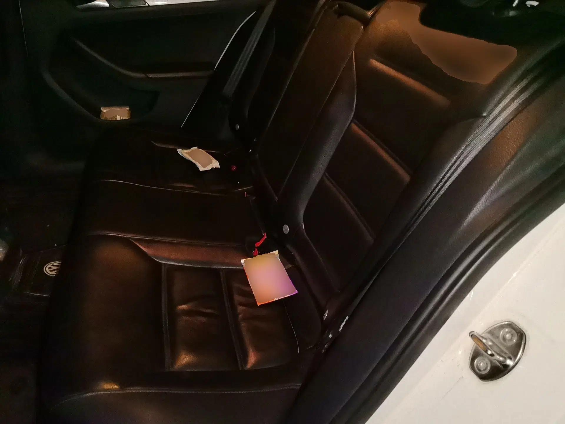 Volkswagen Sagitar 2012 1.6L Manual Comfort Model — миниатюра 17