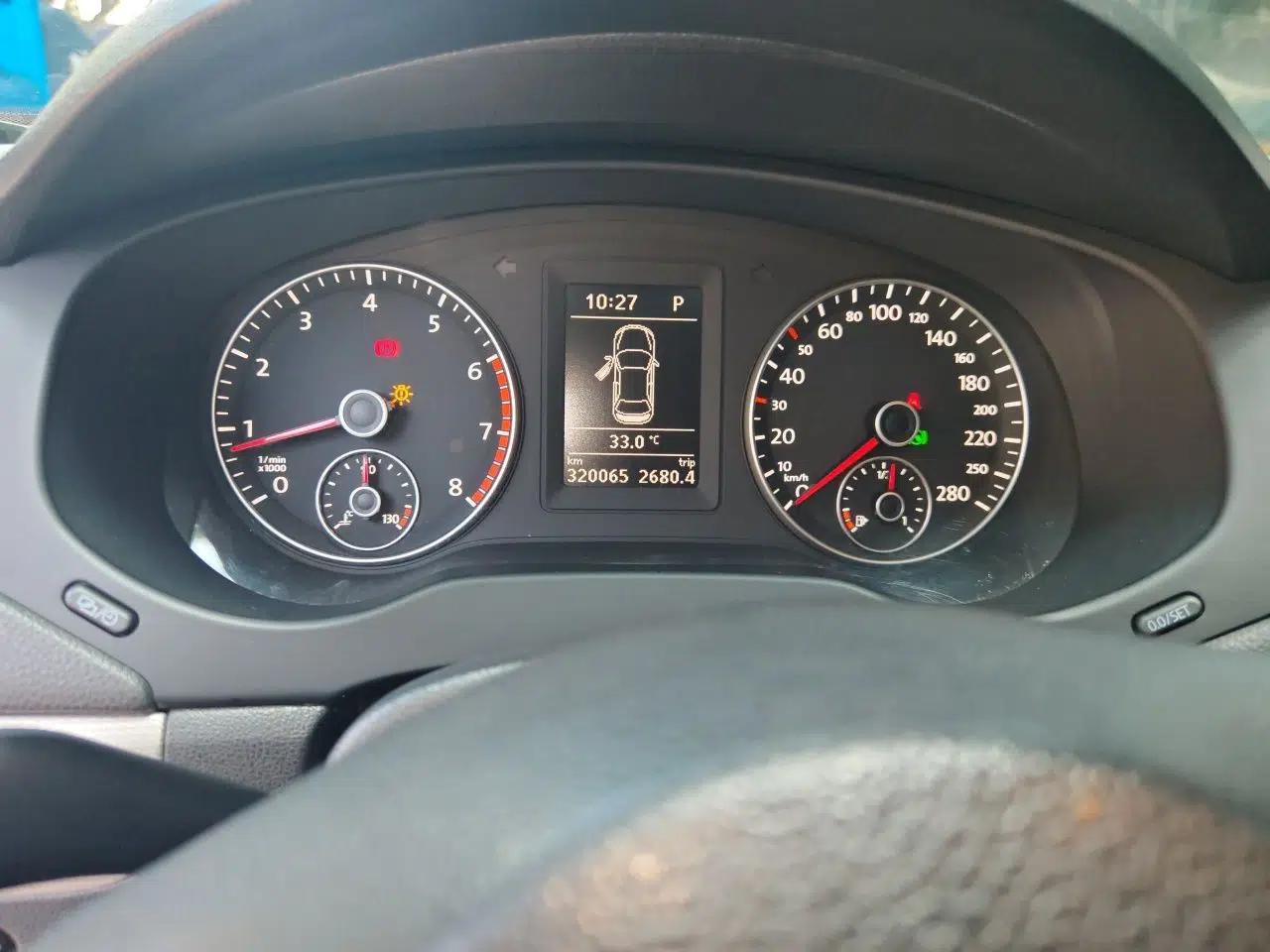 Volkswagen Sagitar 2014 Revised Version 1.4TSI Automatic Luxury Edition — миниатюра 11