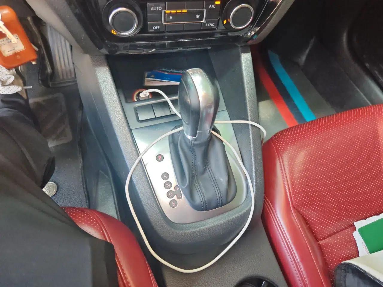 Volkswagen Sagitar 2014 Revised Version 1.4TSI Automatic Luxury Edition — миниатюра 14