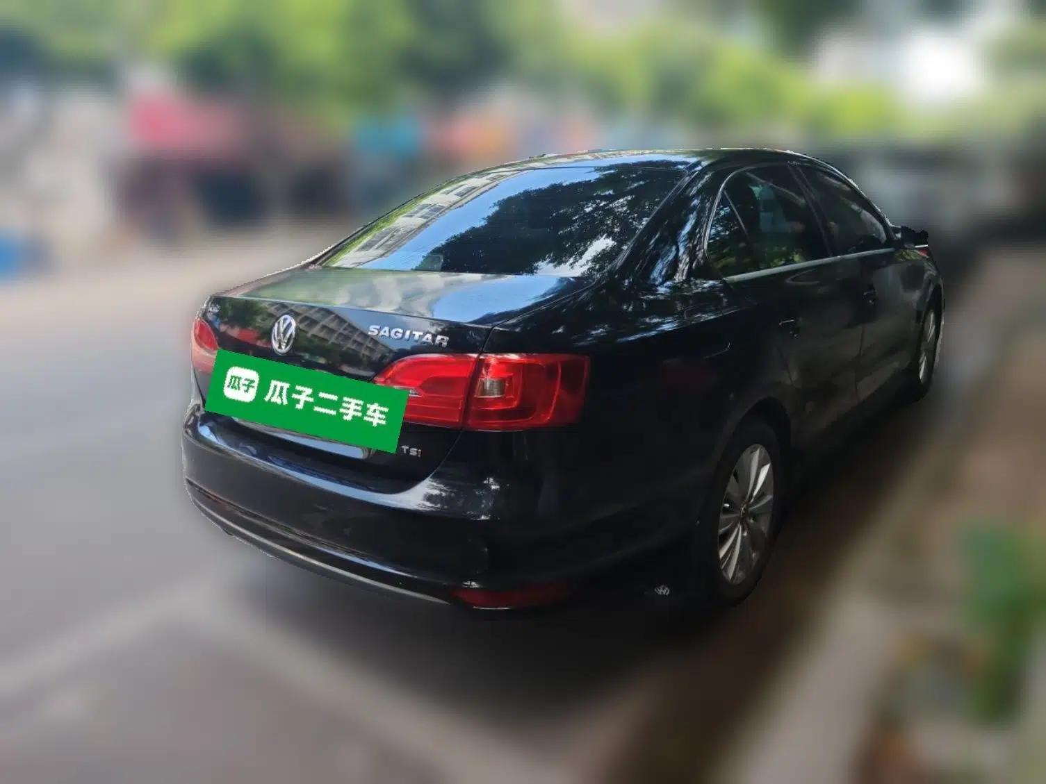 Volkswagen Sagitar 2014 Revised Version 1.4TSI Automatic Luxury Edition — миниатюра 6