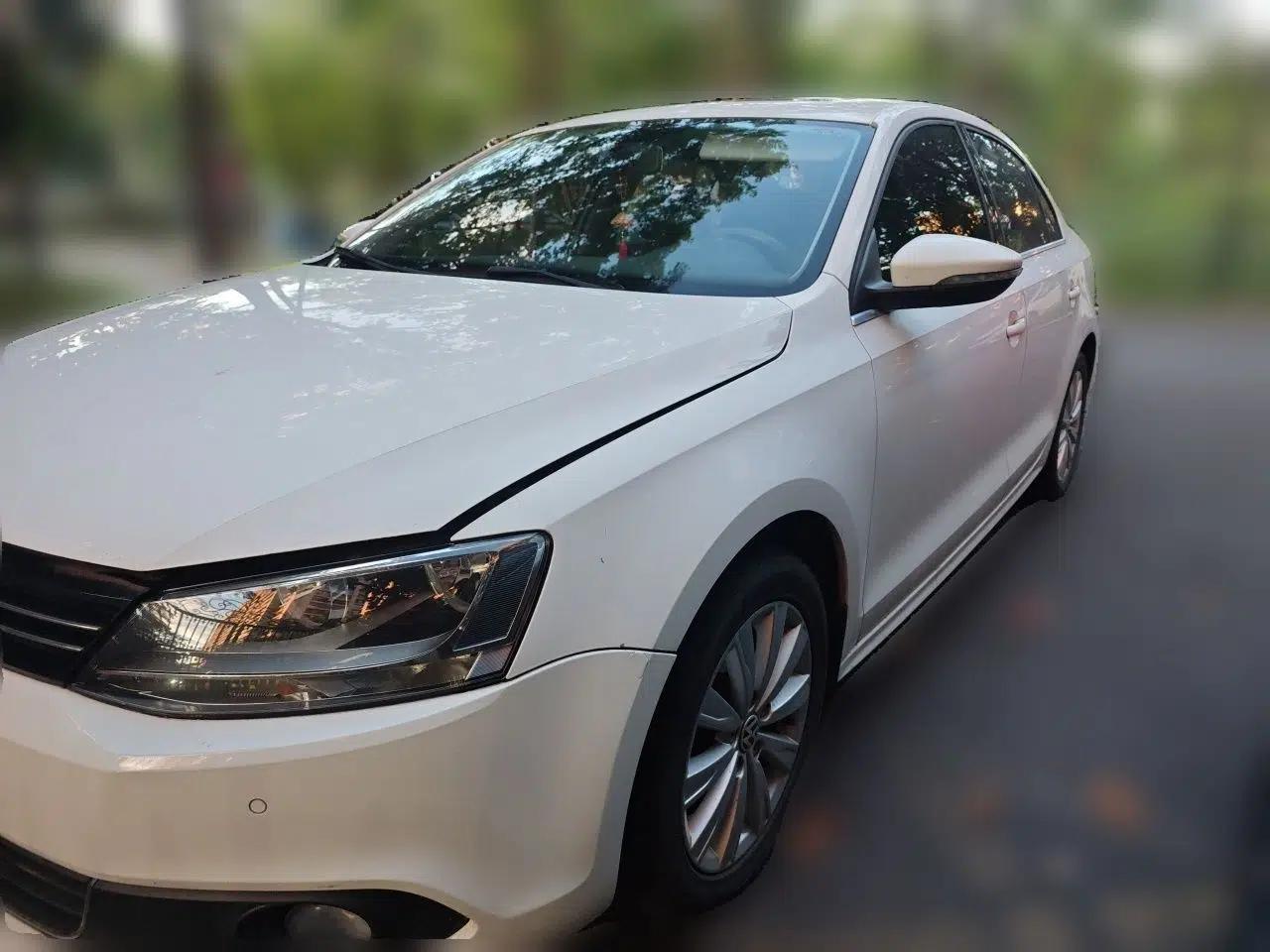 Volkswagen Sagitar 2014 Revised Version 1.4TSI Automatic Luxury Edition — миниатюра 1