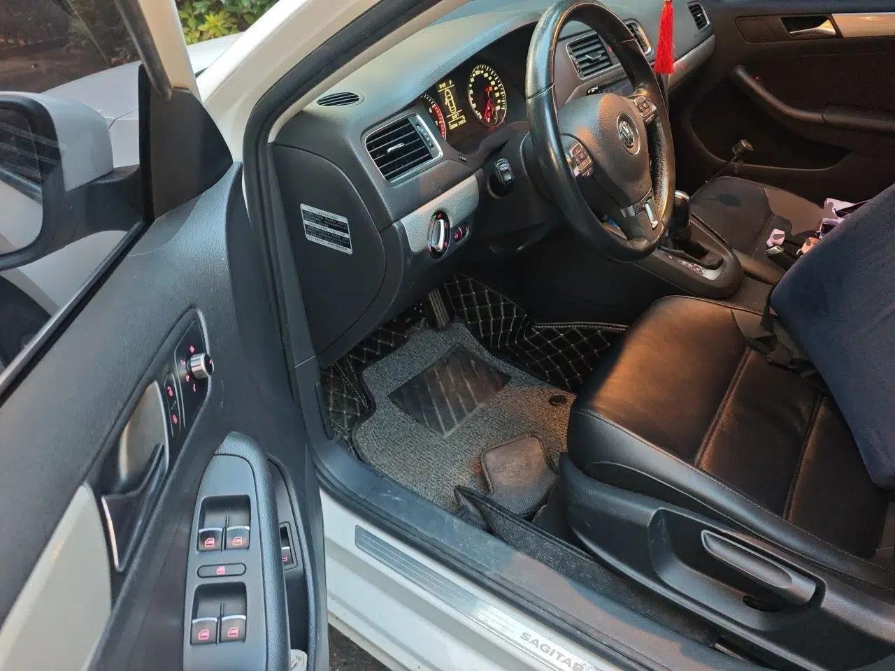Volkswagen Sagitar 2014 Revised Version 1.4TSI Automatic Luxury Edition — миниатюра 13