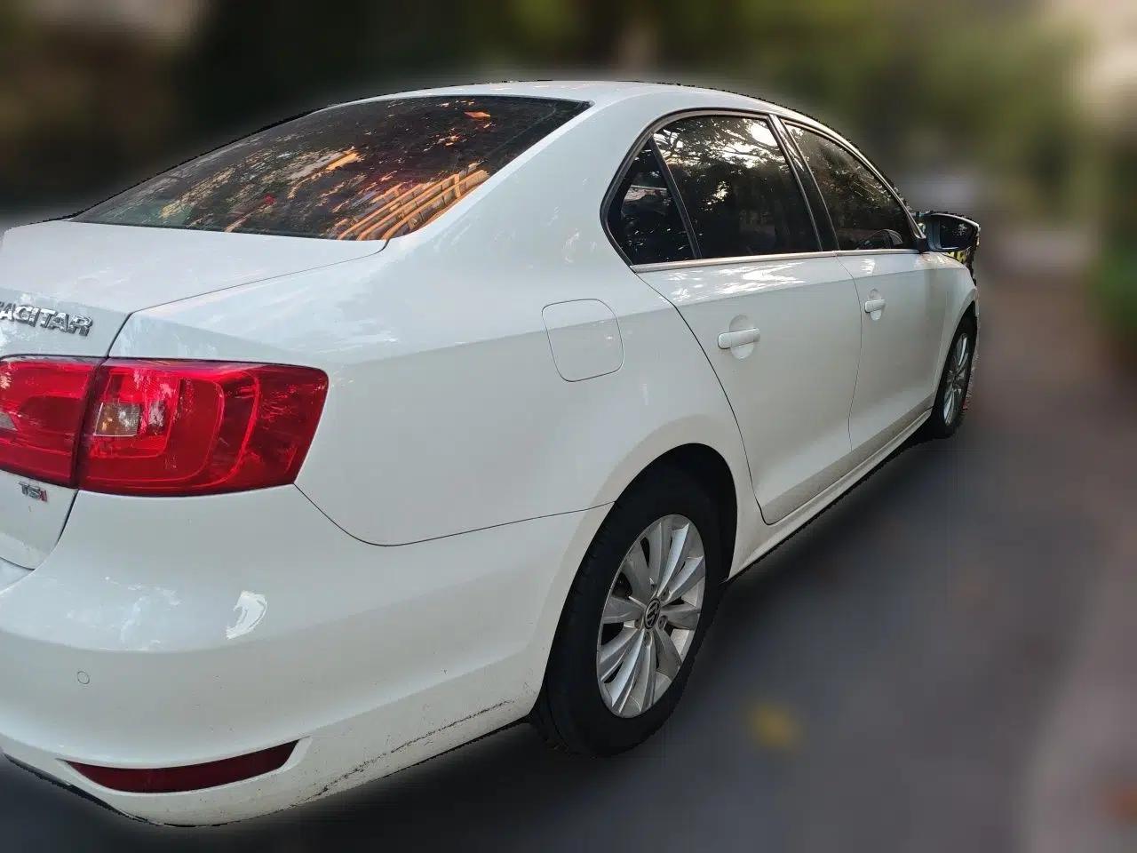 Volkswagen Sagitar 2014 Revised Version 1.4TSI Automatic Luxury Edition — миниатюра 4