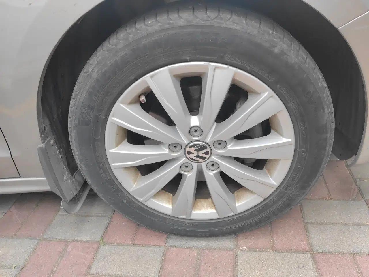 Volkswagen Sagitar 2012 1.4TSI Manual Luxury Model — миниатюра 8
