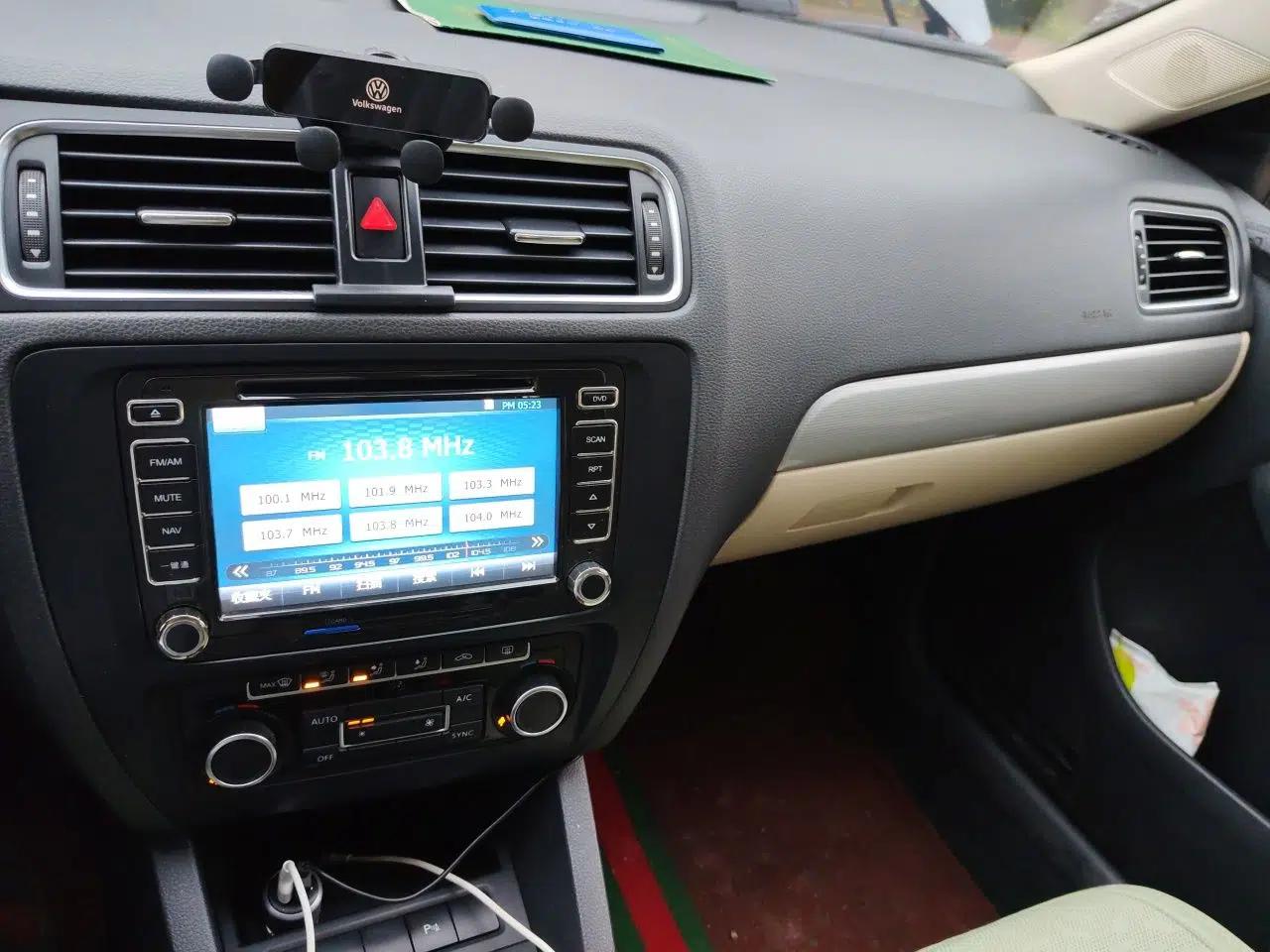 Volkswagen Sagitar 2014 Revised Version 1.4TSI Manual Luxury Edition — миниатюра 13
